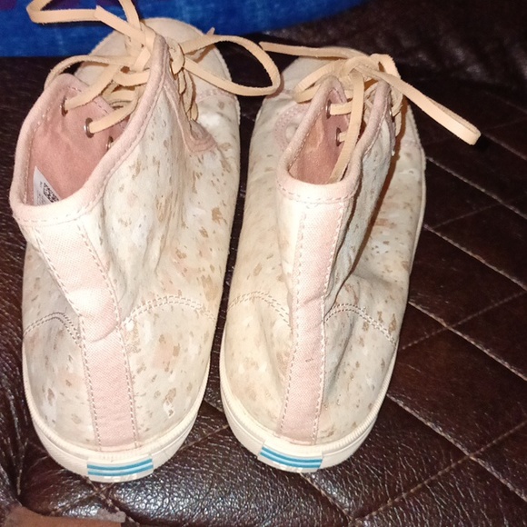 Women's shoe - Picture 3 of 3